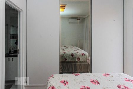 Casa de condomínio à venda com 83m², 2 quartos e 2 vagasSuite 02