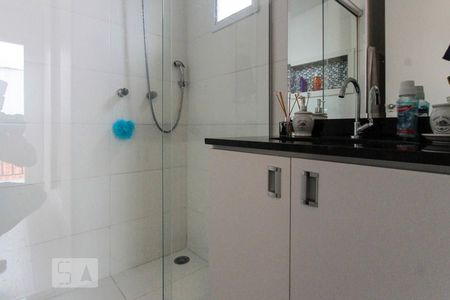 Casa de condomínio à venda com 83m², 2 quartos e 2 vagasBanheiro da Suite 02