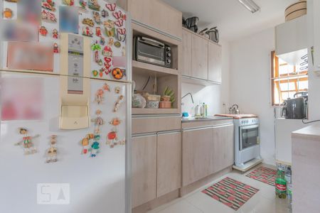 Cozinha de casa de condomínio à venda com 3 quartos, 120m² em Tristeza, Porto Alegre