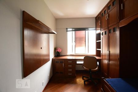 Apartamento à venda com 105m², 2 quartos e 1 vagaQuarto 2