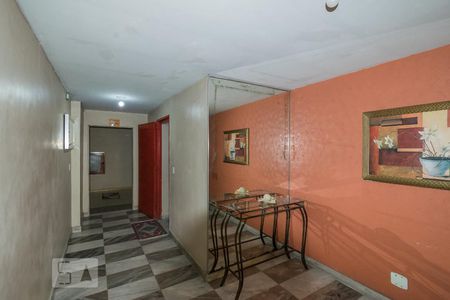 Apartamento para alugar com 70m², 2 quartos e 1 vagaHall de entrada do prédio
