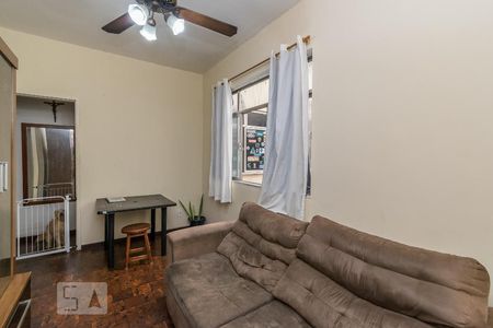 Sala de apartamento para alugar com 2 quartos, 70m² em Ramos, Rio de Janeiro