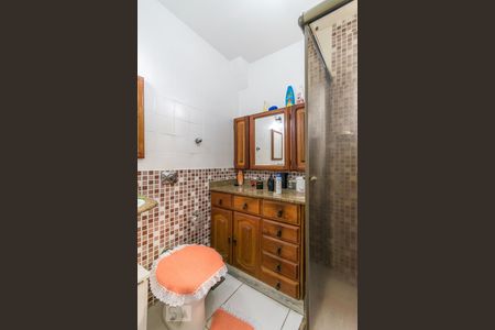 Apartamento para alugar com 70m², 2 quartos e 1 vagaBanheiro - Armários