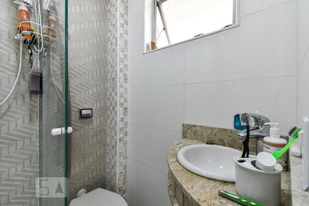 Banheiro de kitnet/studio para alugar com 1 quarto, 30m² em Bela Vista, São Paulo