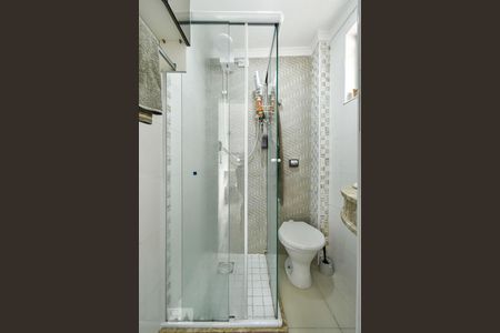 Banheiro de kitnet/studio para alugar com 1 quarto, 30m² em Bela Vista, São Paulo