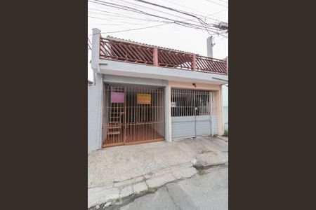 Casa para alugar com 153m², 2 quartos e 1 vaga Casa para alugar com 153m², 2 quartos e 1 vagaFachada