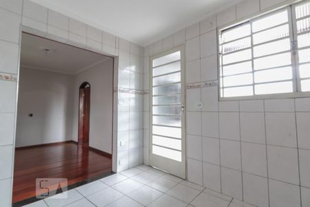 Cozinha de casa para alugar com 2 quartos, 153m² em Jardim Ubirajara (zona Leste), São Paulo