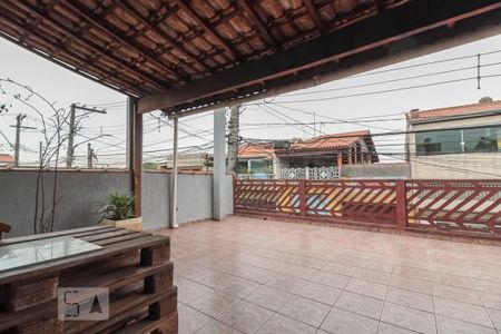 Casa para alugar com 153m², 2 quartos e 1 vaga Casa para alugar com 153m², 2 quartos e 1 vagaVaranda