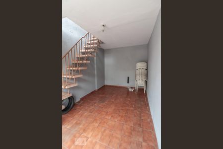 Garagem de casa para alugar com 2 quartos, 153m² em Jardim Ubirajara (zona Leste), São Paulo