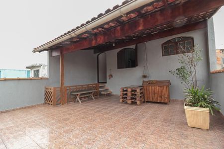 Casa para alugar com 153m², 2 quartos e 1 vaga Casa para alugar com 153m², 2 quartos e 1 vagaVaranda