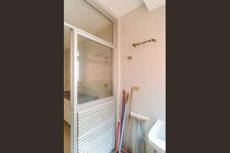 Apartamento à venda com 65m², 3 quartos e 1 vagaÁrea de serviço