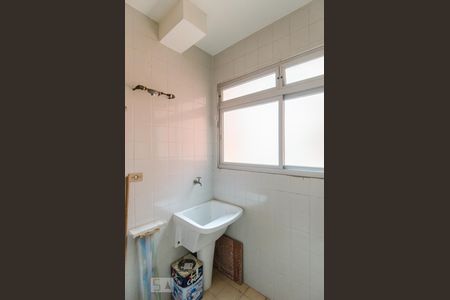 Apartamento à venda com 65m², 3 quartos e 1 vagaÁrea de serviço