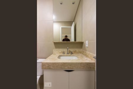 Studio para alugar com 32m², 1 quarto e 1 vaga Studio para alugar com 32m², 1 quarto e 1 vagaBanheiro