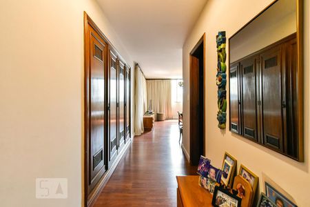 Apartamento à venda com 682m², 4 quartos e 4 vagas Apartamento à venda com 682m², 4 quartos e 4 vagasSuíte 4