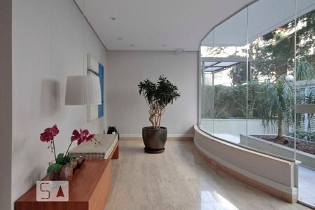 Apartamento à venda com 682m², 4 quartos e 4 vagas Apartamento à venda com 682m², 4 quartos e 4 vagasHall Social