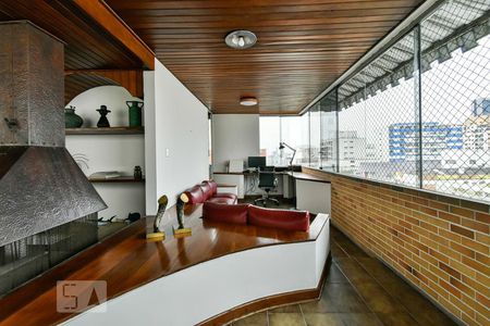 Apartamento à venda com 682m², 4 quartos e 4 vagas Apartamento à venda com 682m², 4 quartos e 4 vagasTerraço - Lareira