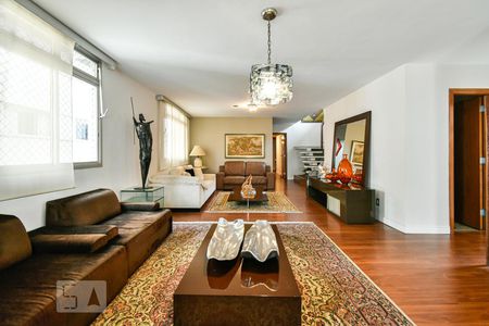 Sala 1 de apartamento à venda com 4 quartos, 682m² em Higienópolis, São Paulo