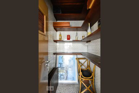 Apartamento à venda com 682m², 4 quartos e 4 vagas Apartamento à venda com 682m², 4 quartos e 4 vagasTerraço - Despensa