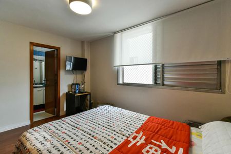 Apartamento à venda com 682m², 4 quartos e 4 vagas Apartamento à venda com 682m², 4 quartos e 4 vagasSuíte 3