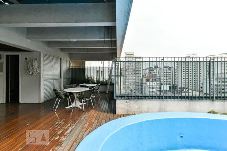 Apartamento à venda com 682m², 4 quartos e 4 vagas Apartamento à venda com 682m², 4 quartos e 4 vagasTerraço - Piscina