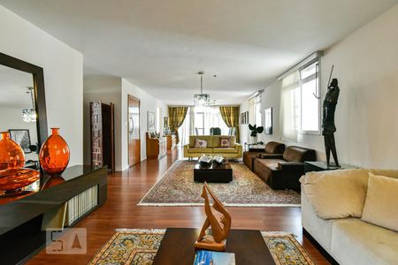 Sala 1 de apartamento à venda com 4 quartos, 682m² em Higienópolis, São Paulo