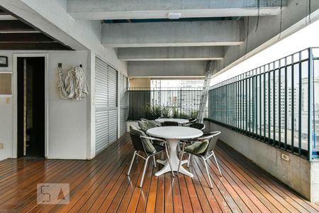 Apartamento à venda com 682m², 4 quartos e 4 vagas Apartamento à venda com 682m², 4 quartos e 4 vagasTerraço - Piscina