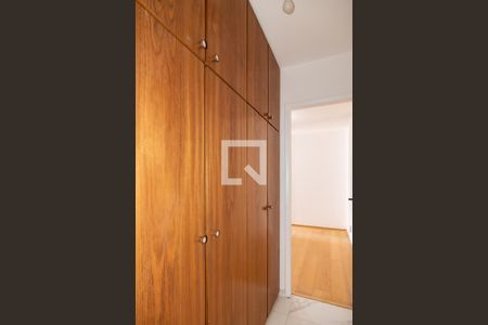Corredor de apartamento para alugar com 1 quarto, 55m² em Bela Vista, São Paulo