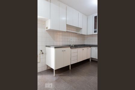 Apartamento à venda com 100m², 2 quartos e 1 vagaCozinha 