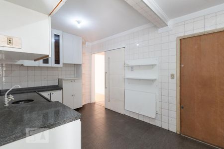 Apartamento à venda com 100m², 2 quartos e 1 vagaCozinha 