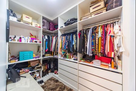 Apartamento à venda com 140m², 3 quartos e 2 vagasCloset do Quarto 2