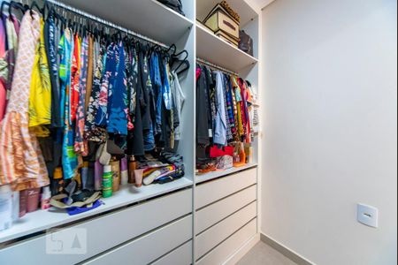 Apartamento à venda com 140m², 3 quartos e 2 vagasCloset do Quarto 2