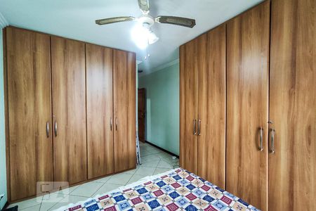 Casa à venda com 201m², 3 quartos e 4 vagas Casa à venda com 201m², 3 quartos e 4 vagasSuíte