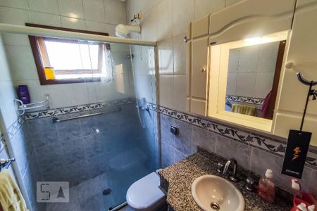 Casa à venda com 201m², 3 quartos e 4 vagas Casa à venda com 201m², 3 quartos e 4 vagasBanheiro