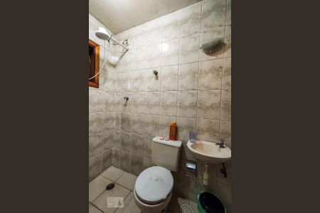 Casa à venda com 201m², 3 quartos e 4 vagas Casa à venda com 201m², 3 quartos e 4 vagasBanheiro de Serviço