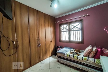 Casa à venda com 201m², 3 quartos e 4 vagas Casa à venda com 201m², 3 quartos e 4 vagasQuarto 2