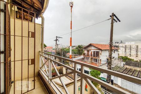 Casa à venda com 201m², 3 quartos e 4 vagas Casa à venda com 201m², 3 quartos e 4 vagasVaranda da Suíte