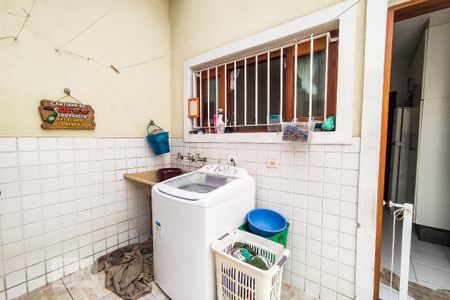 Casa à venda com 201m², 3 quartos e 4 vagas Casa à venda com 201m², 3 quartos e 4 vagasÁrea de Serviço