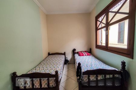 Casa à venda com 201m², 3 quartos e 4 vagas Casa à venda com 201m², 3 quartos e 4 vagasQuarto 1