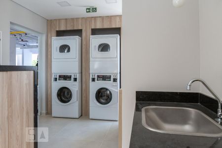 Apartamento à venda com 29m², 1 quarto e sem vaga Apartamento à venda com 29m², 1 quarto e sem vagaÁrea Comum - Lavanderia