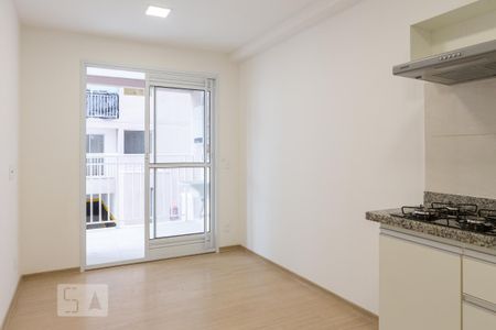 Sala/Cozinha de apartamento à venda com 1 quarto, 29m² em Parque Industrial Tomas Edson, São Paulo