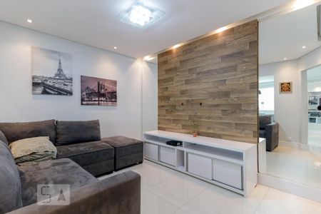 Sala de Estar de casa para alugar com 3 quartos, 90m² em Vila Gustavo, São Paulo