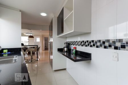 Cozinha de casa para alugar com 3 quartos, 90m² em Vila Gustavo, São Paulo