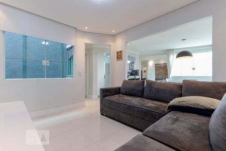 Sala de Estar de casa para alugar com 3 quartos, 90m² em Vila Gustavo, São Paulo