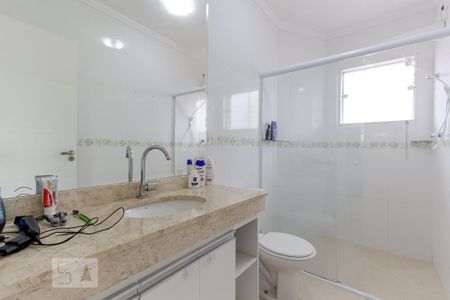 Banheiro de casa para alugar com 3 quartos, 90m² em Vila Gustavo, São Paulo