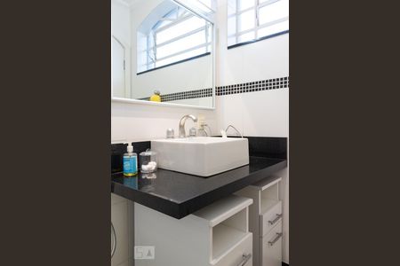 Casa à venda com 400m², 5 quartos e 2 vagasBanheiro da Suíte 2