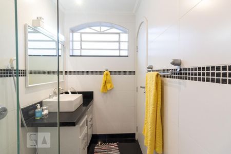 Casa à venda com 400m², 5 quartos e 2 vagasBanheiro da Suíte 2