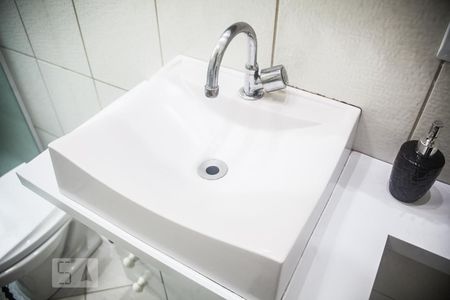 Apartamento à venda com 75m², 2 quartos e sem vagaBanheiro - Torneira