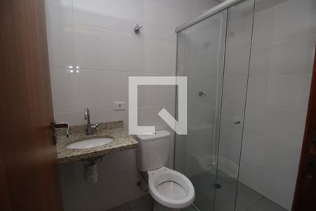 Banheiro da Suíte de apartamento para alugar com 2 quartos, 55m² em Vila Aricanduva, São Paulo