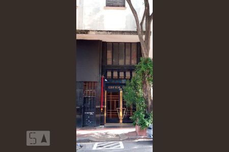 Apartamento à venda com 55m², 1 quarto e sem vagaFachada