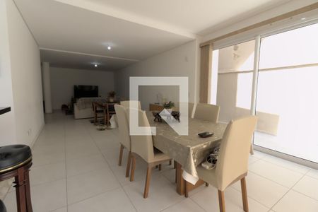 Casa à venda com 384m², 3 quartos e 5 vagas Casa à venda com 384m², 3 quartos e 5 vagasSala de Jantar